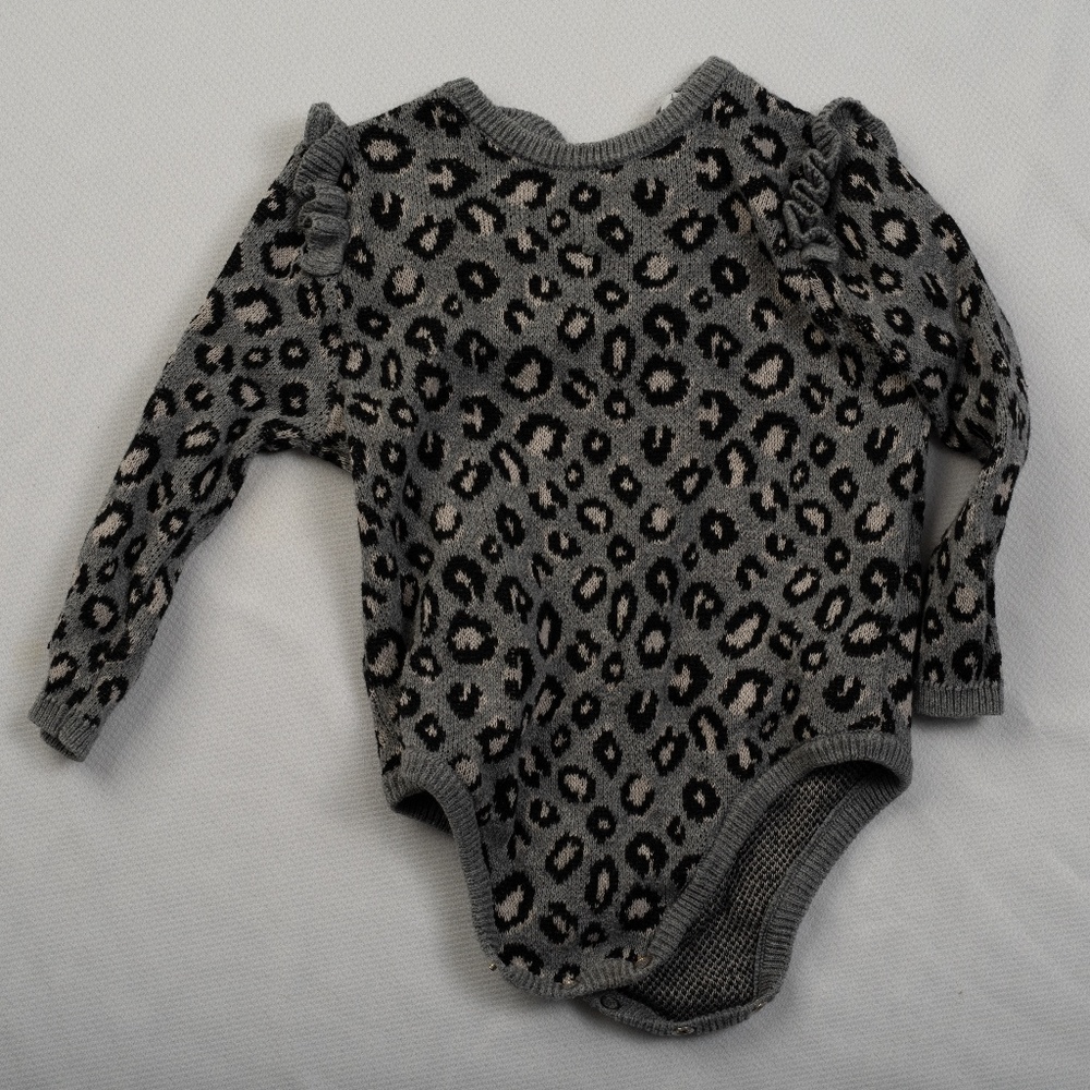 Tocoto vintage baby girl romper/sweater